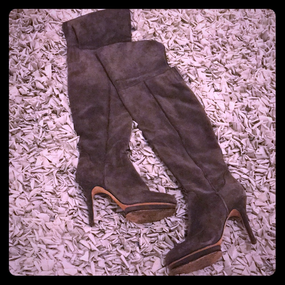 BCBGMAXAZRIA MAX AZRIA Thigh High Boots SZ 6.5